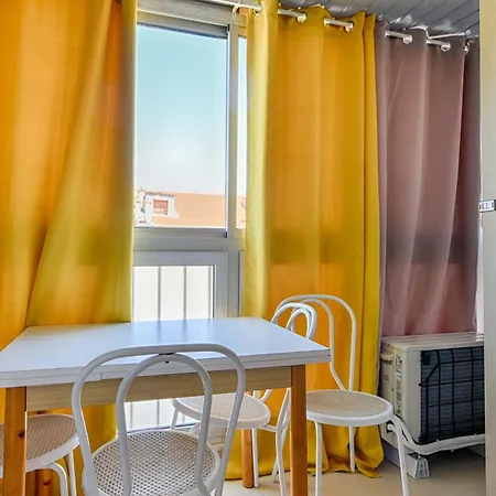 Le Festif Splendide Avec Loggia Au Carre D'or, Joie Speciale Pour Deux Apartment Cannes